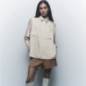 Zara PATCH POCKET SATIN EFFECT SHIRT
CREAM NWT